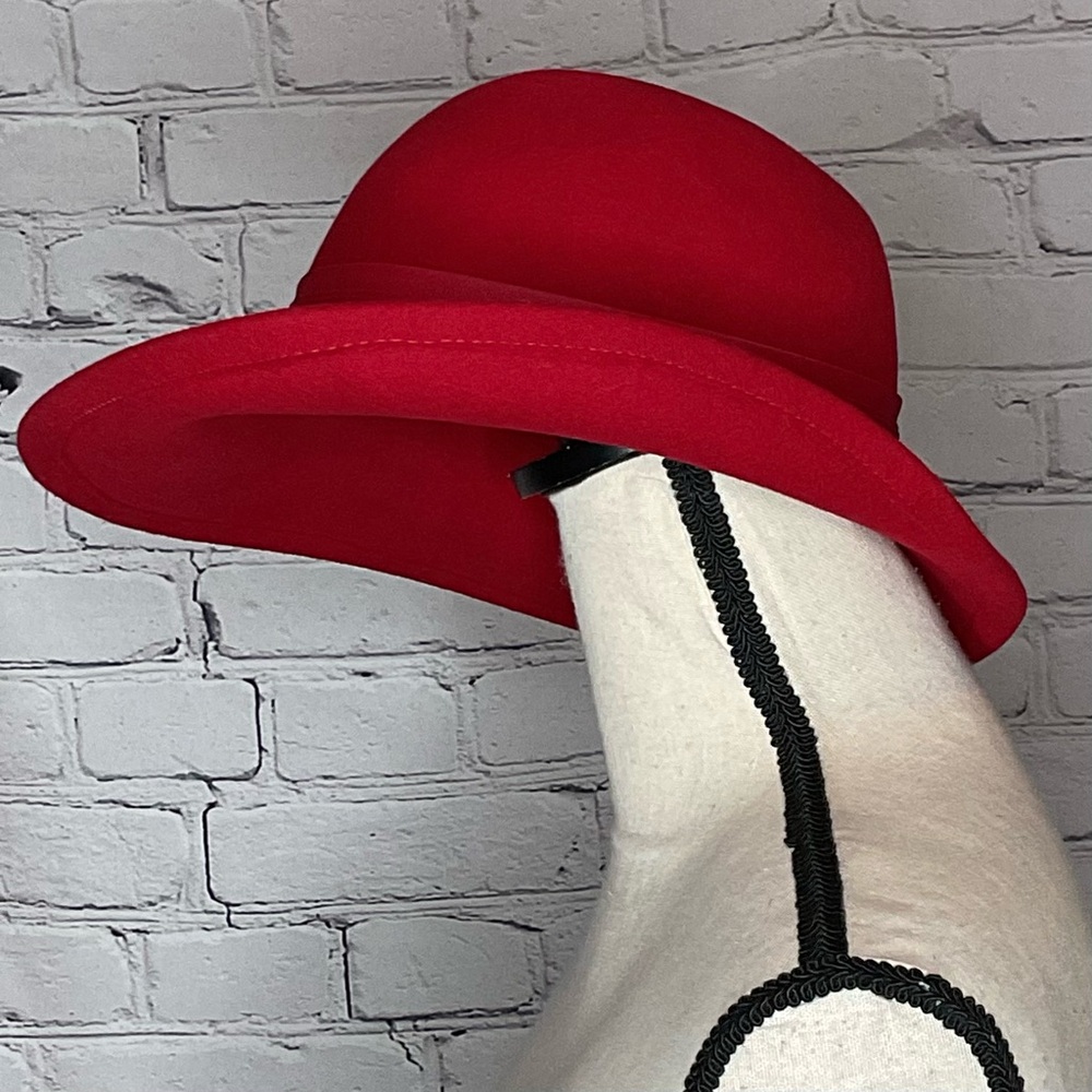 Betmar Vintage Red Wool Felt Cloche Hat - Picture 4 of 14